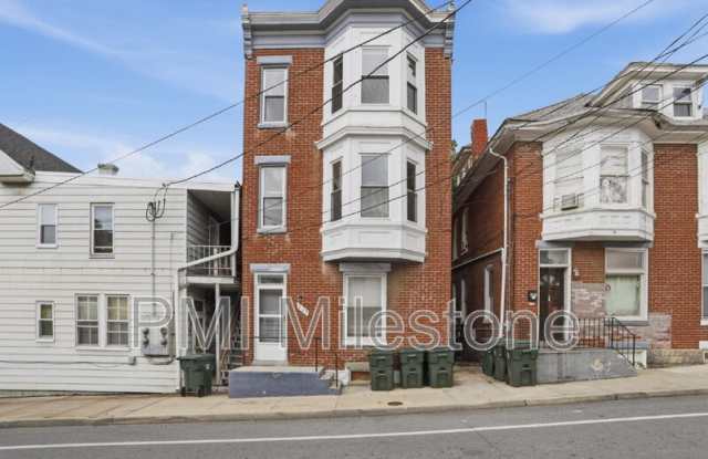207 N Mulberry St photos photos