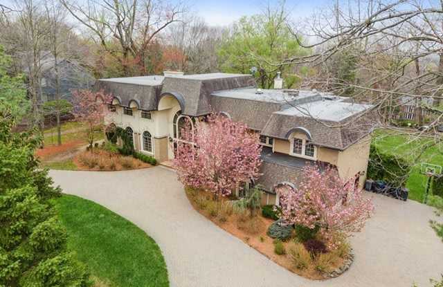 82 Jackson Drive - 82 Jackson Drive, Cresskill, NJ 07626
