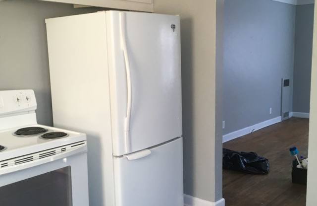 2 Bedroom, 1 Bath Single Family Home located at 1104 West 8th St Waterloo, IA Gallery 4