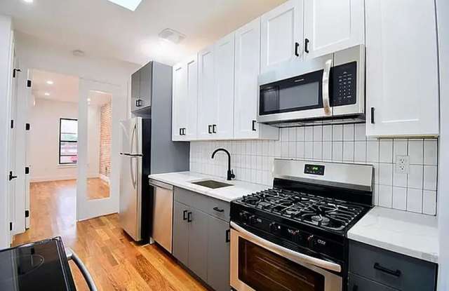 588 Quincy Street photos photos