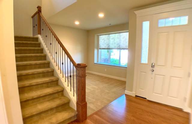 20835 SE 18th Place Gallery 4