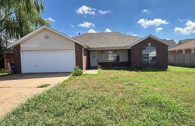 Getting Ready For You! Beautiful Bentonville Home with Spacious Backyard & 2-Car Garage Gallery 3