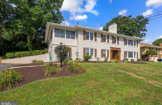 7302 PARK TERRACE DR Gallery 2