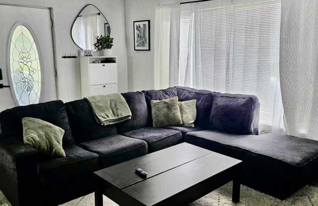 1434 Overlea St photos photos