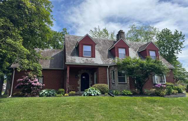 Lansdale 4 Bedroom Cape Cod with 2 car garage $3,100/ month photos photos