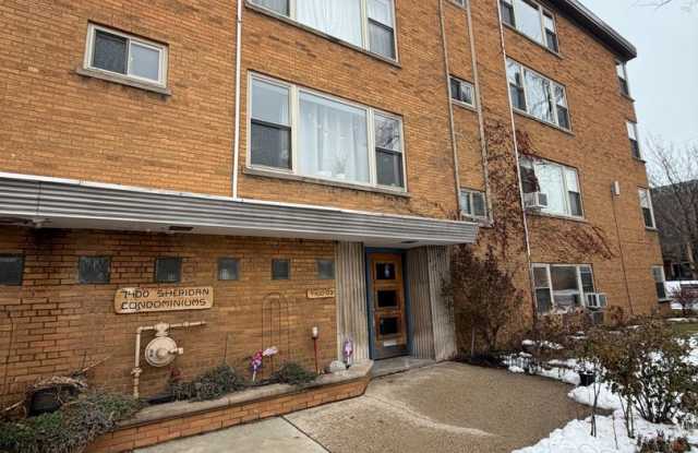 7400 N Sheridan Road, #2A, Chicago, IL 60626 photos photos