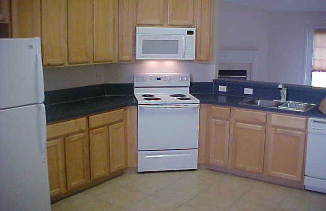 550 BAY HAWK CT Gallery 3
