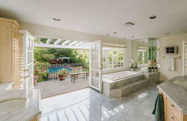 898 North Bundy Drive - 898 North Bundy Drive, Los Angeles, CA 90049
