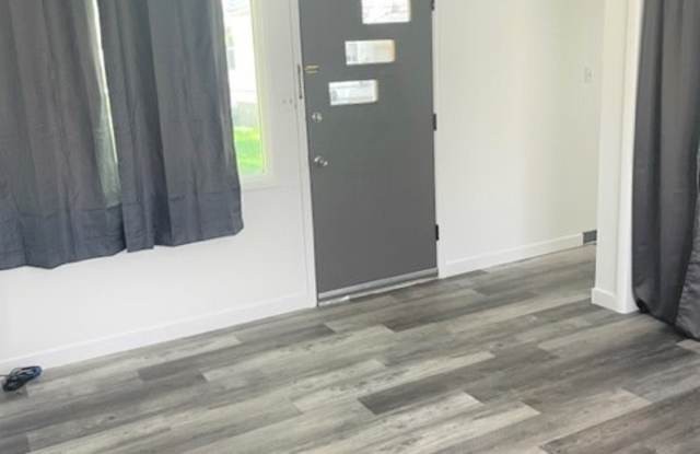 1244 1/2 N 24th St - 1244 1/2 North 24th Street, Billings, MT 59101