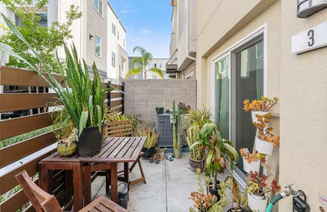 Modern Tri-Level Townhome in Gated Gardena Community with 2-Car Garag Gallery 3