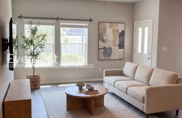 1689 Grand Avenue photos photos