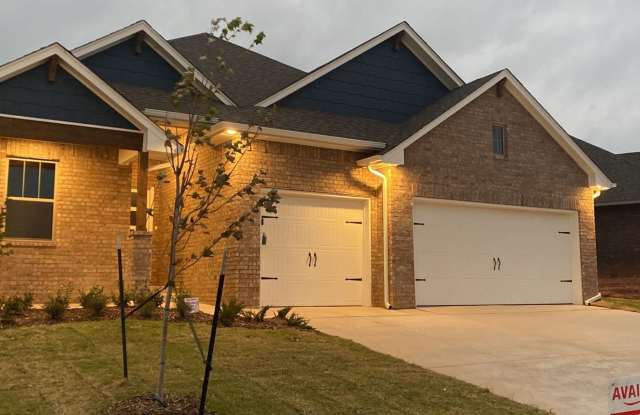 3 Bedroom, 2 Bathroom, 3 Car Garage Home with Storm Shelter in East Edmond Gallery 3