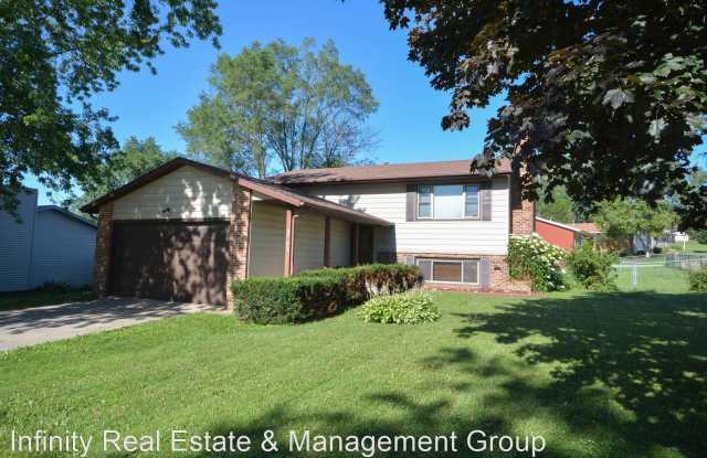 3703 Willow Heights Dr SW - 3703 Willow Heights Drive Southwest, Rochester, MN 55902