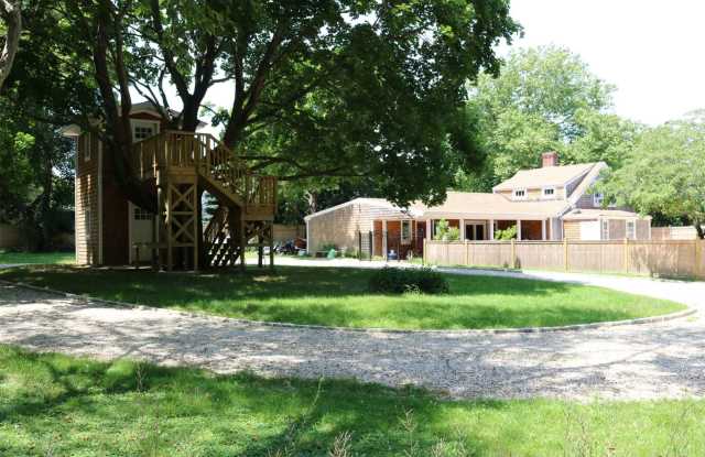 11920 Main Bayview Road Gallery 2