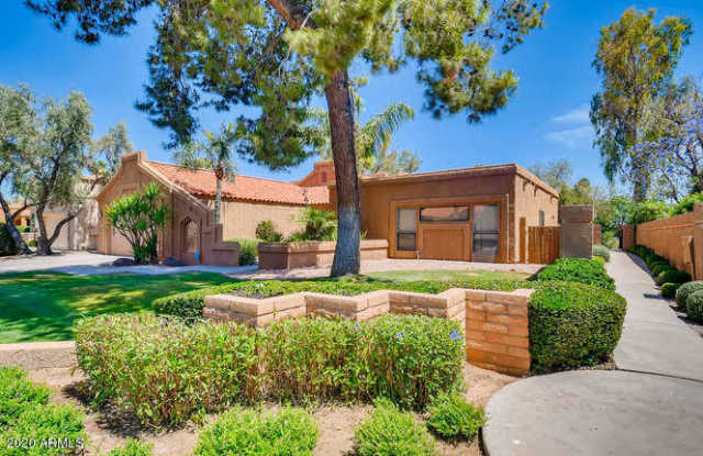 8737 E SAN VICTOR Drive - 8737 East San Victor Drive, Scottsdale, AZ 85258