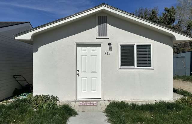 315 E. Idaho St. photos photos