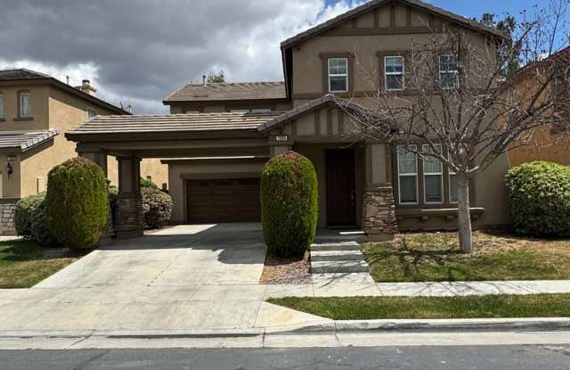 Spacious 3-Bed Lakeview Home with Loft & Community Amenities photos photos