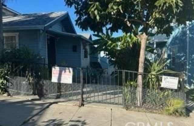 852 W 18th photos photos