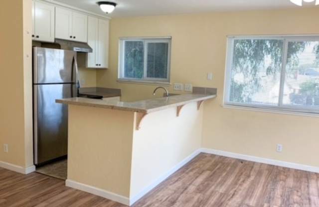 $2490 / 2 BEDROOM / 1 BATHROOM- HUGE REMODELED APARTMENT IN IRVINGTON AREA OF CENTRAL FREMONT photos photos
