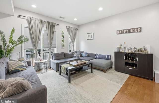 2568 COLLINS STREET photos photos