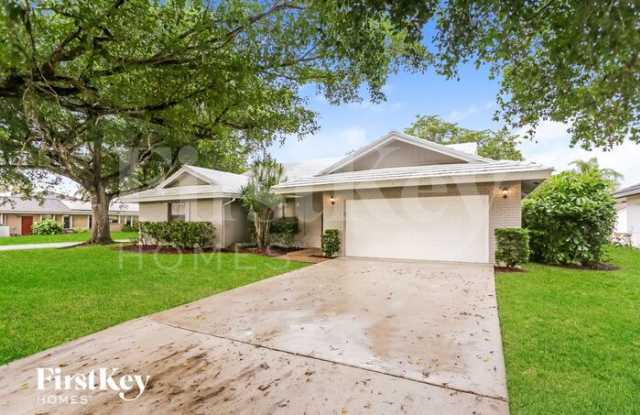 3999 Northwest 73rd Way photos photos