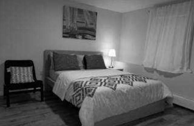 103 LUCIA Gallery 3