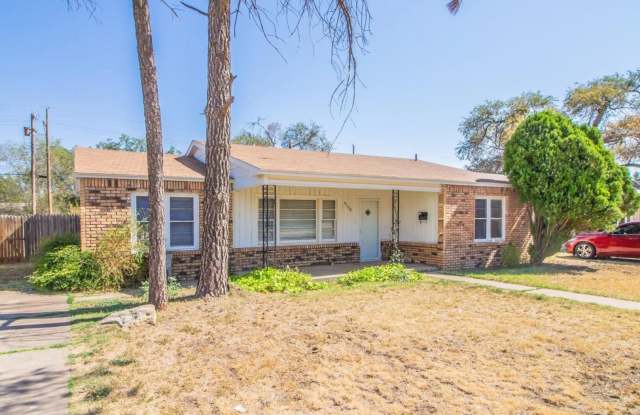 3 bedroom 2 bathroom updated home for rent. photos photos