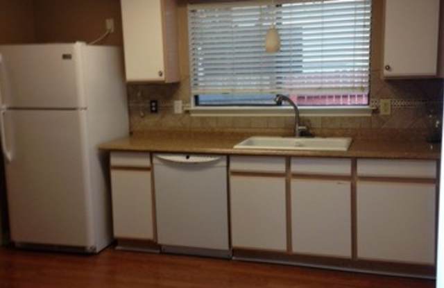 8903 KENTON CT Gallery 4