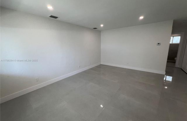 5300 NW 25th Ave photos photos