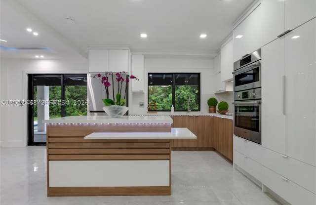 17203 SW 78th Pl Gallery 4