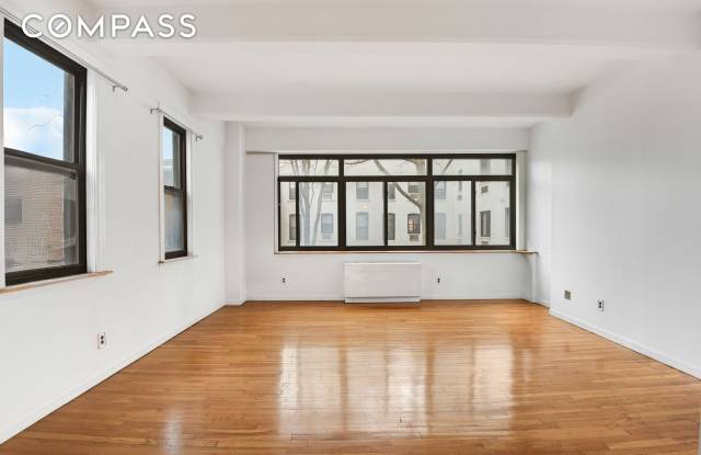 492 Henry Street photos photos