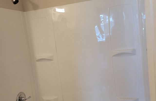 1538 East 204th Street (down Unit) Gallery 2