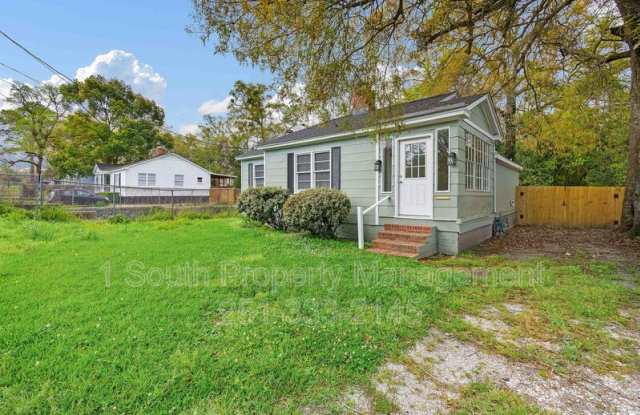 206 Pinehill Drive Gallery 3