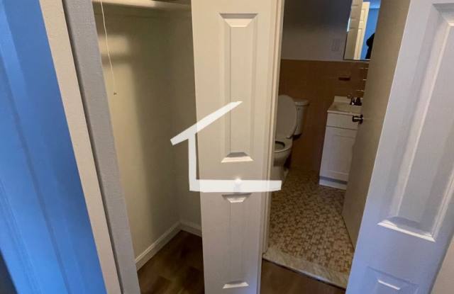 Huge 1 bed in Arlington photos photos