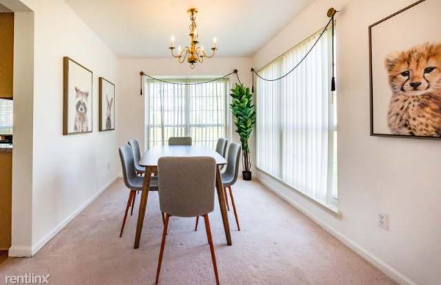 2746 Silver Spring Dr Gallery 3