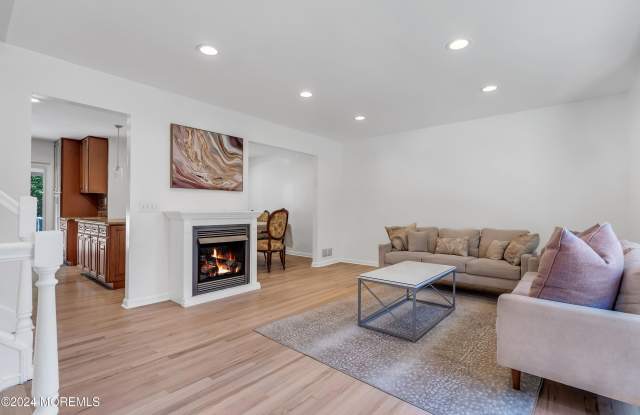 2 Roslyn Drive photos photos