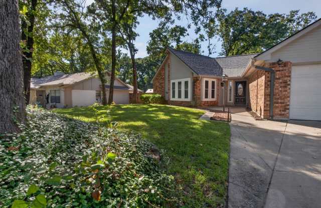 404 Greenleaf Drive Gallery 3