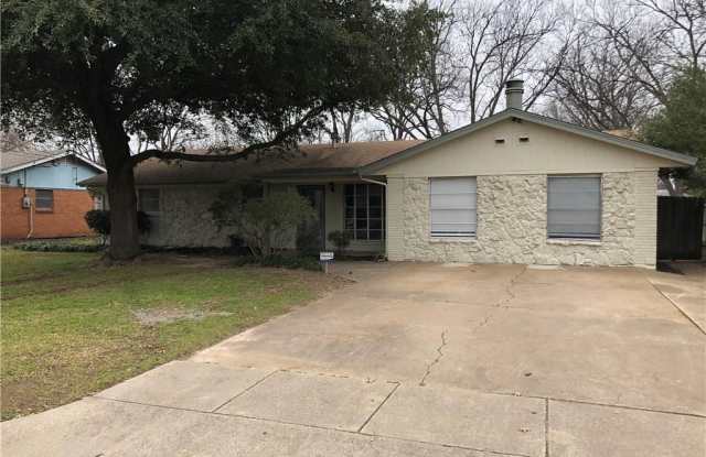 1208 Wade Hampton - 1208 Wade Hampton Street, Benbrook, TX 76126