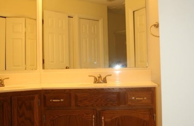 6016-C Gray Gate Ln Gallery 4