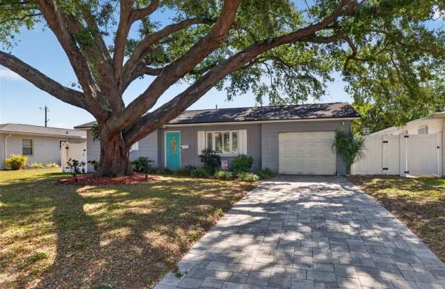 3121 30TH STREET N photos photos