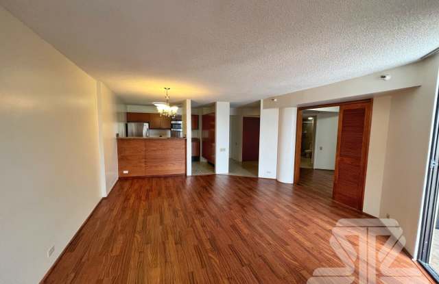 Available in November! Honolulu Tower Condo Rental - 2BR / 1Bath / 1Pkg Gallery 4