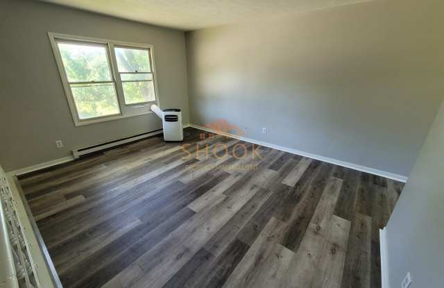 3BR/2BA BI-LEVEL ON LAFAYETTE'S SOUTH SIDE Gallery 4