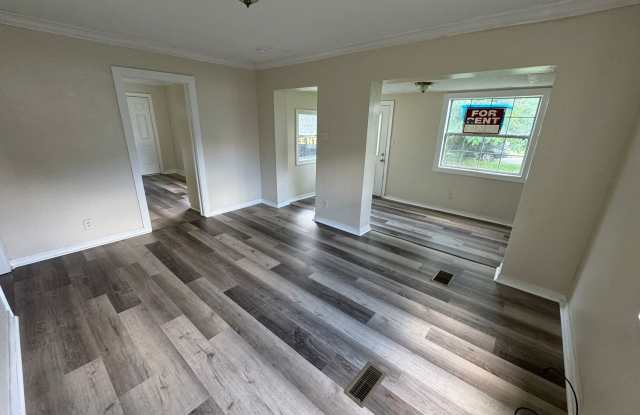 Historic District 2BR/1BA Home Built For Quiet Dade City Living Close to All Downtown Restaurants  Shops! photos photos