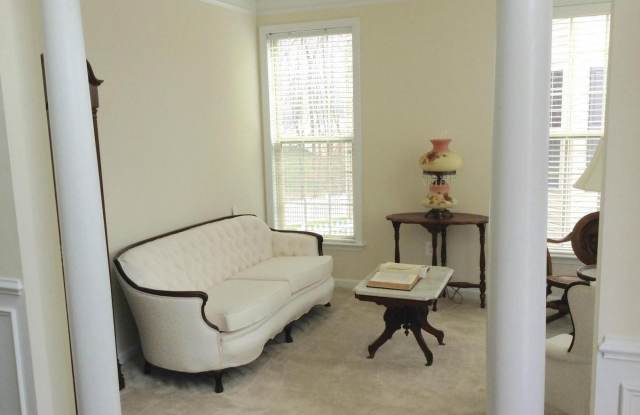 14016 Vintage Lane Gallery 2