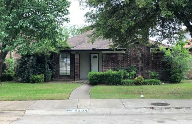6204 Los Robles Ln - 6204 Los Robles Lane, Mesquite, TX 75150