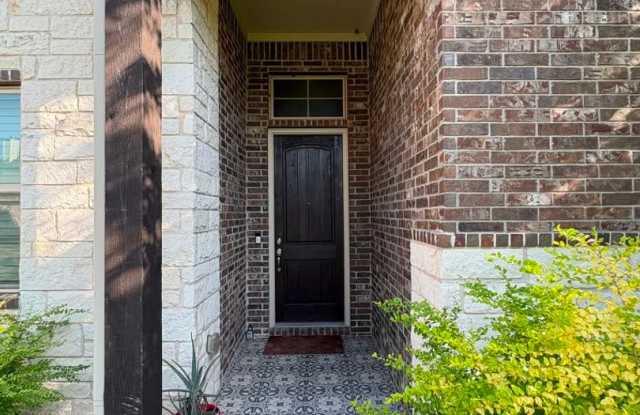 3812 Alpine Ridge Cv  - 4/3.5!!!! Garden ARea Gallery 4