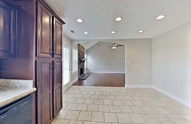 1955 General Neyland Drive Gallery 4