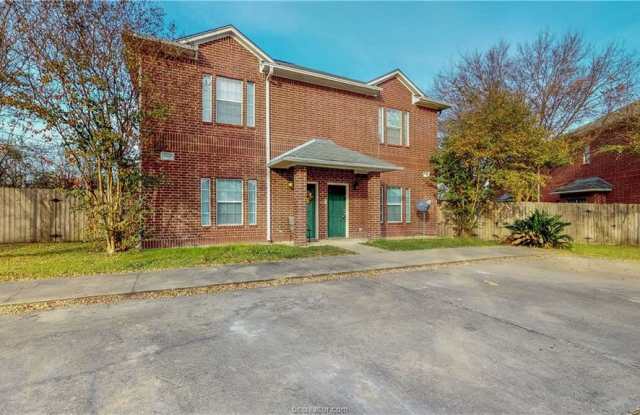 1502 Maglothin Court Gallery 3