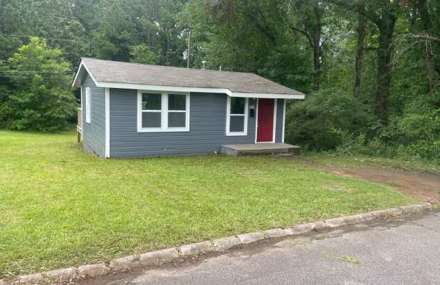 Charming 2BR House in Griffin photos photos