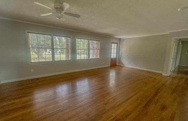 1306 West Park Avenue Gallery 3